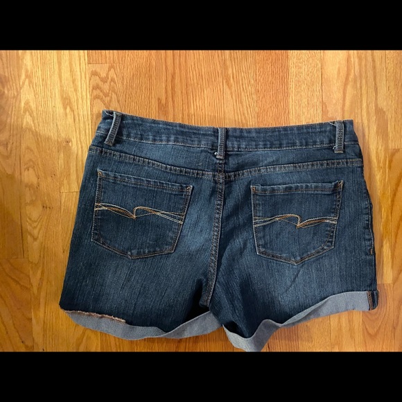 Faded glory denim shorts - Picture 3 of 3